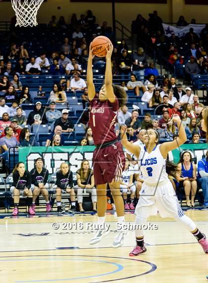 Thumbnail 1 in Mission Hills vs. La Jolla Country Day (CIF SDS Open Division Final) photogallery.