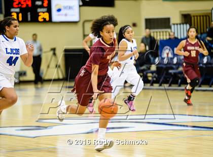 Thumbnail 2 in Mission Hills vs. La Jolla Country Day (CIF SDS Open Division Final) photogallery.
