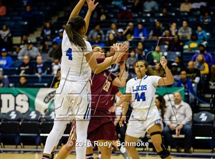 Thumbnail 2 in Mission Hills vs. La Jolla Country Day (CIF SDS Open Division Final) photogallery.