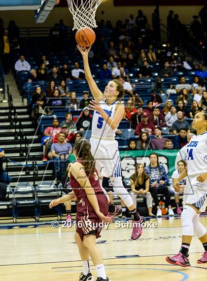 Thumbnail 3 in Mission Hills vs. La Jolla Country Day (CIF SDS Open Division Final) photogallery.
