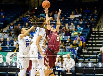 Thumbnail 2 in Mission Hills vs. La Jolla Country Day (CIF SDS Open Division Final) photogallery.