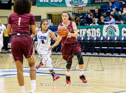 Thumbnail 2 in Mission Hills vs. La Jolla Country Day (CIF SDS Open Division Final) photogallery.