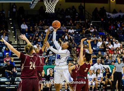 Thumbnail 3 in Mission Hills vs. La Jolla Country Day (CIF SDS Open Division Final) photogallery.