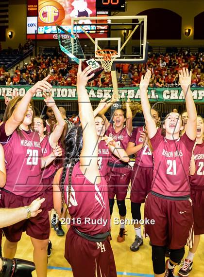 Thumbnail 1 in Mission Hills vs. La Jolla Country Day (CIF SDS Open Division Final) photogallery.