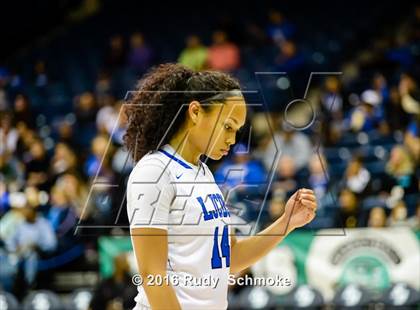 Thumbnail 1 in Mission Hills vs. La Jolla Country Day (CIF SDS Open Division Final) photogallery.