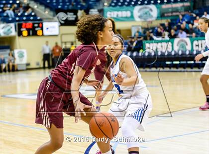 Thumbnail 3 in Mission Hills vs. La Jolla Country Day (CIF SDS Open Division Final) photogallery.