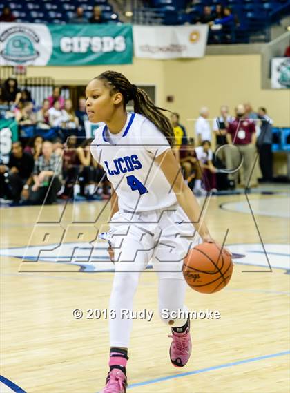 Thumbnail 2 in Mission Hills vs. La Jolla Country Day (CIF SDS Open Division Final) photogallery.