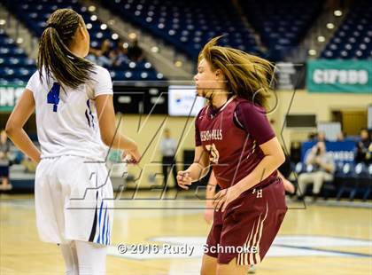 Thumbnail 3 in Mission Hills vs. La Jolla Country Day (CIF SDS Open Division Final) photogallery.