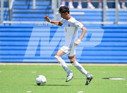 Thumbnail 1 in Vandegrift vs. Mesquite (UIL 6A Soccer Division II Final) photogallery.
