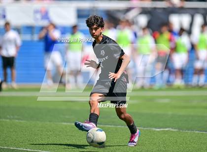 Thumbnail 2 in Vandegrift vs. Mesquite (UIL 6A Soccer Division II Final) photogallery.