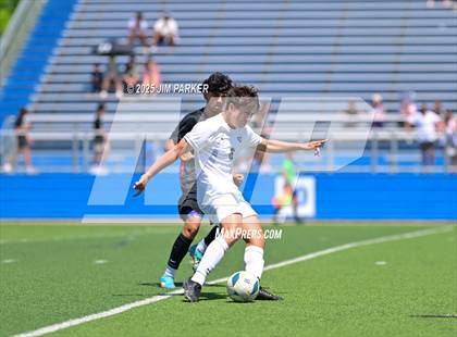 Thumbnail 3 in Vandegrift vs. Mesquite (UIL 6A Soccer Division II Final) photogallery.