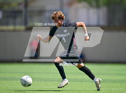 Thumbnail 3 in Vandegrift vs. Mesquite (UIL 6A Soccer Division II Final) photogallery.