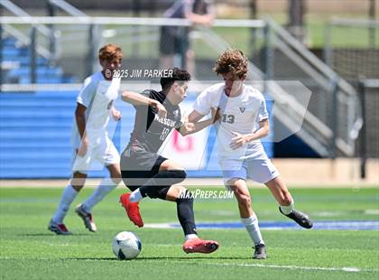 Thumbnail 3 in Vandegrift vs. Mesquite (UIL 6A Soccer Division II Final) photogallery.