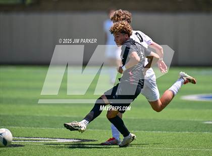 Thumbnail 2 in Vandegrift vs. Mesquite (UIL 6A Soccer Division II Final) photogallery.