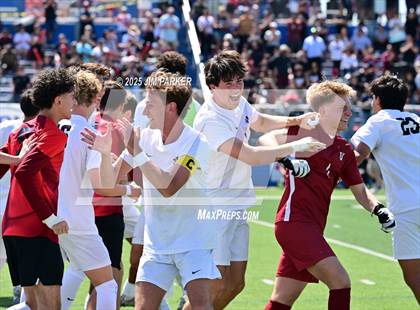 Thumbnail 1 in Vandegrift vs. Mesquite (UIL 6A Soccer Division II Final) photogallery.