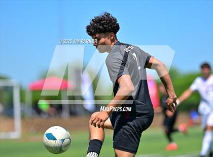 Thumbnail 1 in Vandegrift vs. Mesquite (UIL 6A Soccer Division II Final) photogallery.