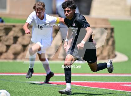 Thumbnail 2 in Vandegrift vs. Mesquite (UIL 6A Soccer Division II Final) photogallery.