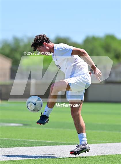 Thumbnail 1 in Vandegrift vs. Mesquite (UIL 6A Soccer Division II Final) photogallery.