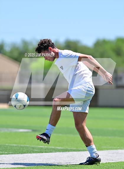 Thumbnail 2 in Vandegrift vs. Mesquite (UIL 6A Soccer Division II Final) photogallery.