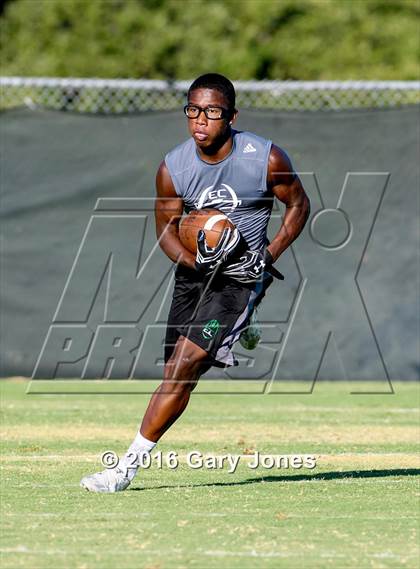 Thumbnail 1 in Whitney vs. El Camino (7-on-7) photogallery.