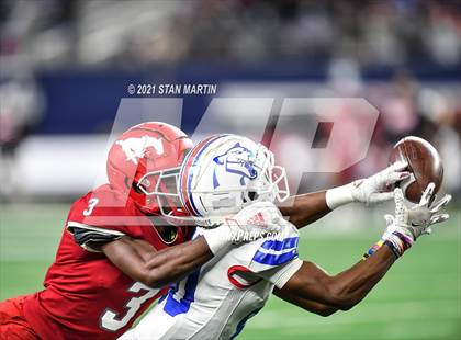 Thumbnail 2 in North Shore vs. Duncanville (UIL 6A Final) photogallery.