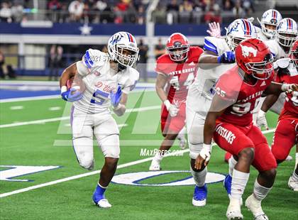 Thumbnail 2 in North Shore vs. Duncanville (UIL 6A Final) photogallery.