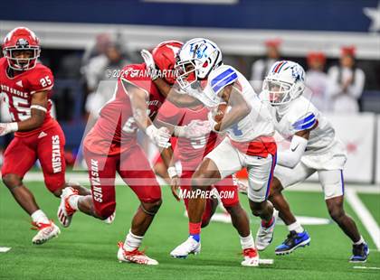 Thumbnail 2 in North Shore vs. Duncanville (UIL 6A Final) photogallery.