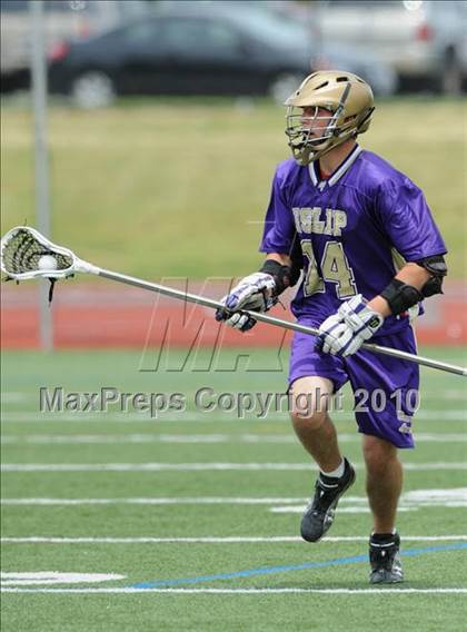 Thumbnail 2 in Islip @ Comsewogue (Division II Quarterfinal) photogallery.