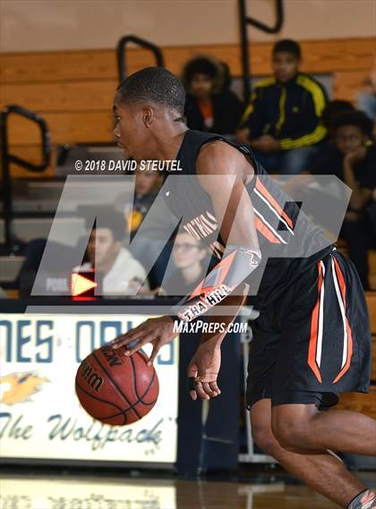 Thumbnail 2 in Foothill vs. Calaveras (Running with the Pack) photogallery.