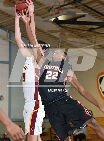 Thumbnail 1 in Foothill vs. Calaveras (Running with the Pack) photogallery.