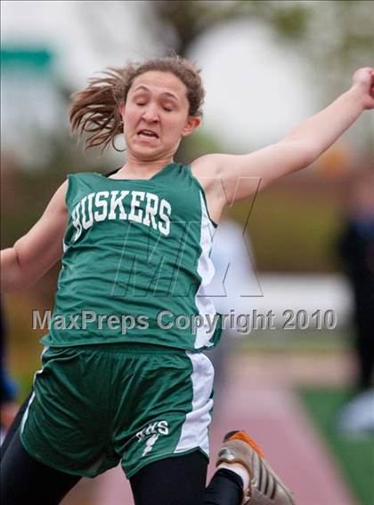 Thumbnail 2 in Hamline Elite Meet (Girls Triple Jump) photogallery.