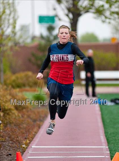 Thumbnail 2 in Hamline Elite Meet (Girls Triple Jump) photogallery.