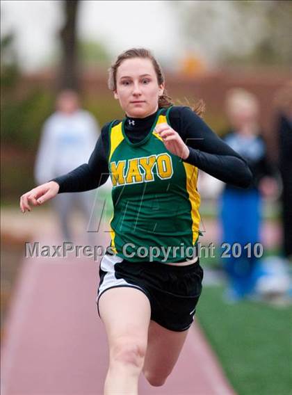 Thumbnail 3 in Hamline Elite Meet (Girls Triple Jump) photogallery.
