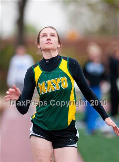 Thumbnail 1 in Hamline Elite Meet (Girls Triple Jump) photogallery.