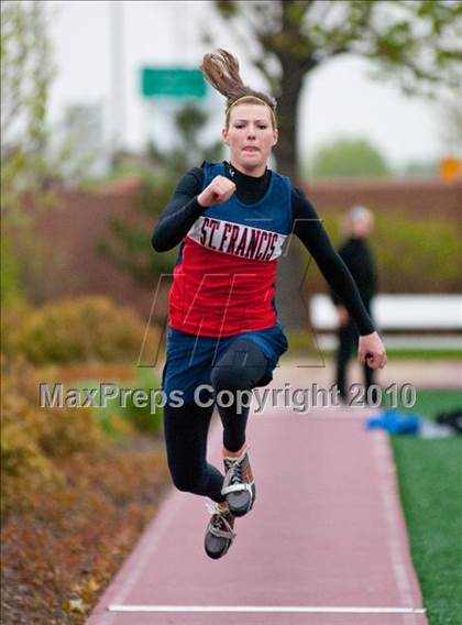 Thumbnail 3 in Hamline Elite Meet (Girls Triple Jump) photogallery.