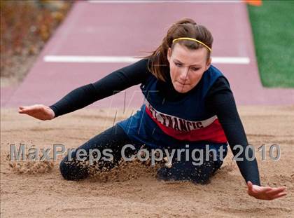 Thumbnail 2 in Hamline Elite Meet (Girls Triple Jump) photogallery.