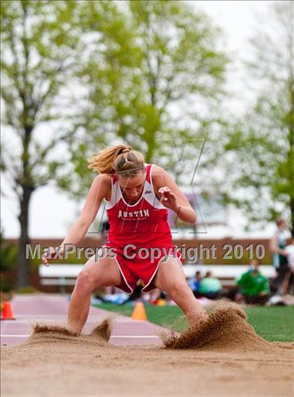 Thumbnail 3 in Hamline Elite Meet (Girls Triple Jump) photogallery.