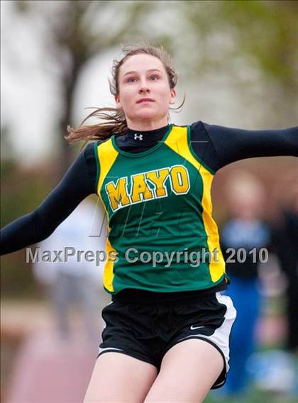Thumbnail 3 in Hamline Elite Meet (Girls Triple Jump) photogallery.