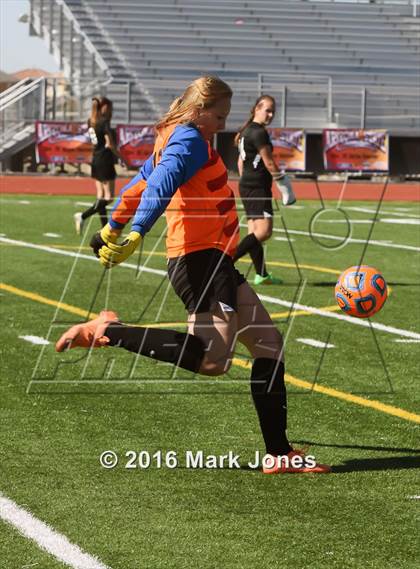 Thumbnail 3 in Anthem Prep vs. Tanque Verde (AIA D4 Final) photogallery.