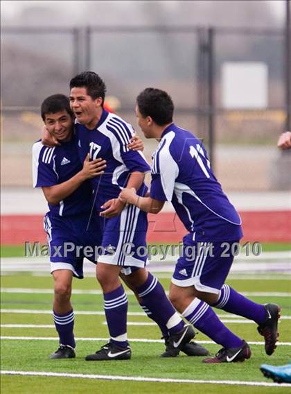 Thumbnail 3 in Angleton vs Terry (Angleton Wildcat Invitational) photogallery.