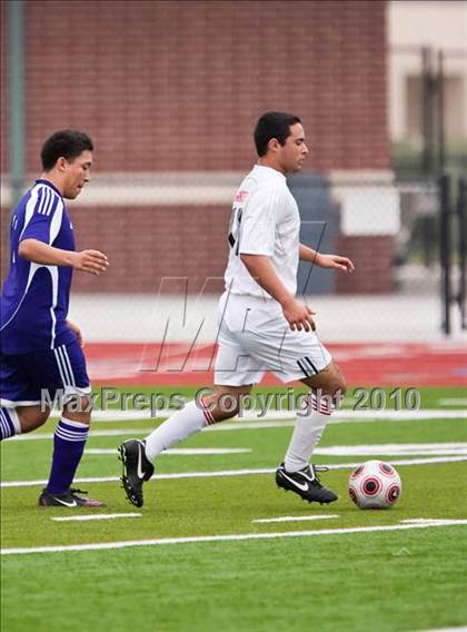 Thumbnail 3 in Angleton vs Terry (Angleton Wildcat Invitational) photogallery.