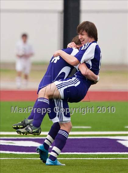 Thumbnail 2 in Angleton vs Terry (Angleton Wildcat Invitational) photogallery.