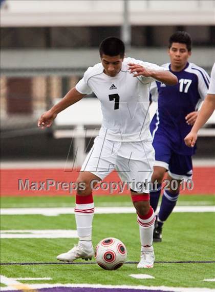 Thumbnail 3 in Angleton vs Terry (Angleton Wildcat Invitational) photogallery.