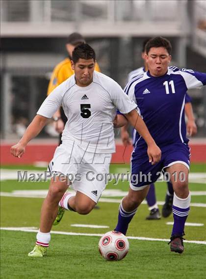 Thumbnail 2 in Angleton vs Terry (Angleton Wildcat Invitational) photogallery.