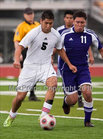 Thumbnail 3 in Angleton vs Terry (Angleton Wildcat Invitational) photogallery.