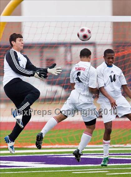Thumbnail 2 in Angleton vs Terry (Angleton Wildcat Invitational) photogallery.