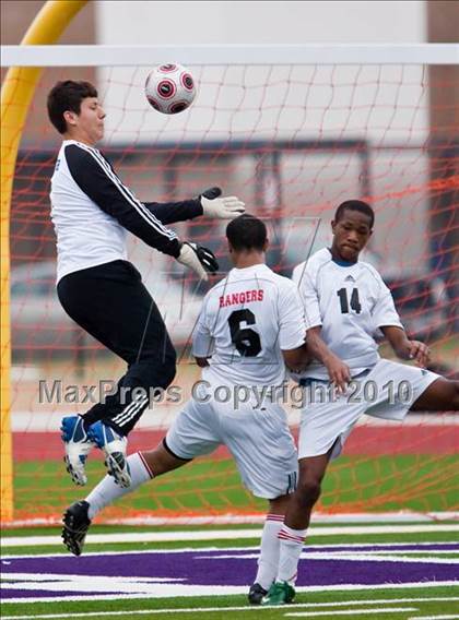 Thumbnail 3 in Angleton vs Terry (Angleton Wildcat Invitational) photogallery.