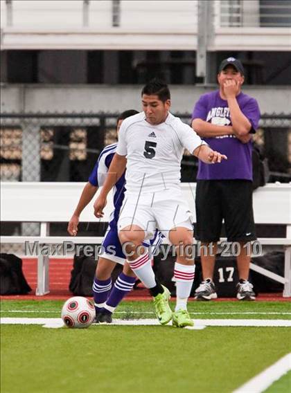 Thumbnail 3 in Angleton vs Terry (Angleton Wildcat Invitational) photogallery.