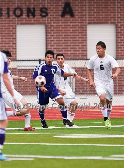 Thumbnail 3 in Angleton vs Terry (Angleton Wildcat Invitational) photogallery.