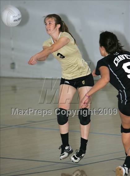 Thumbnail 3 in Pleasant Grove vs. Chavez (Edison Viking Classic) photogallery.